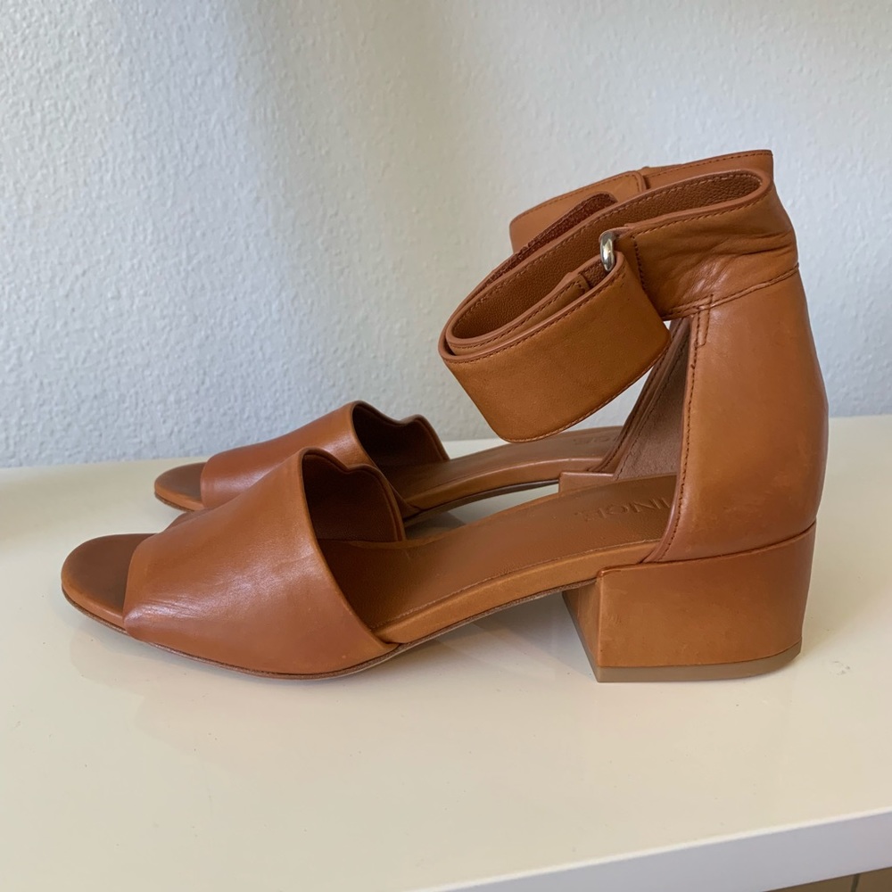 Vince Leather Sandal